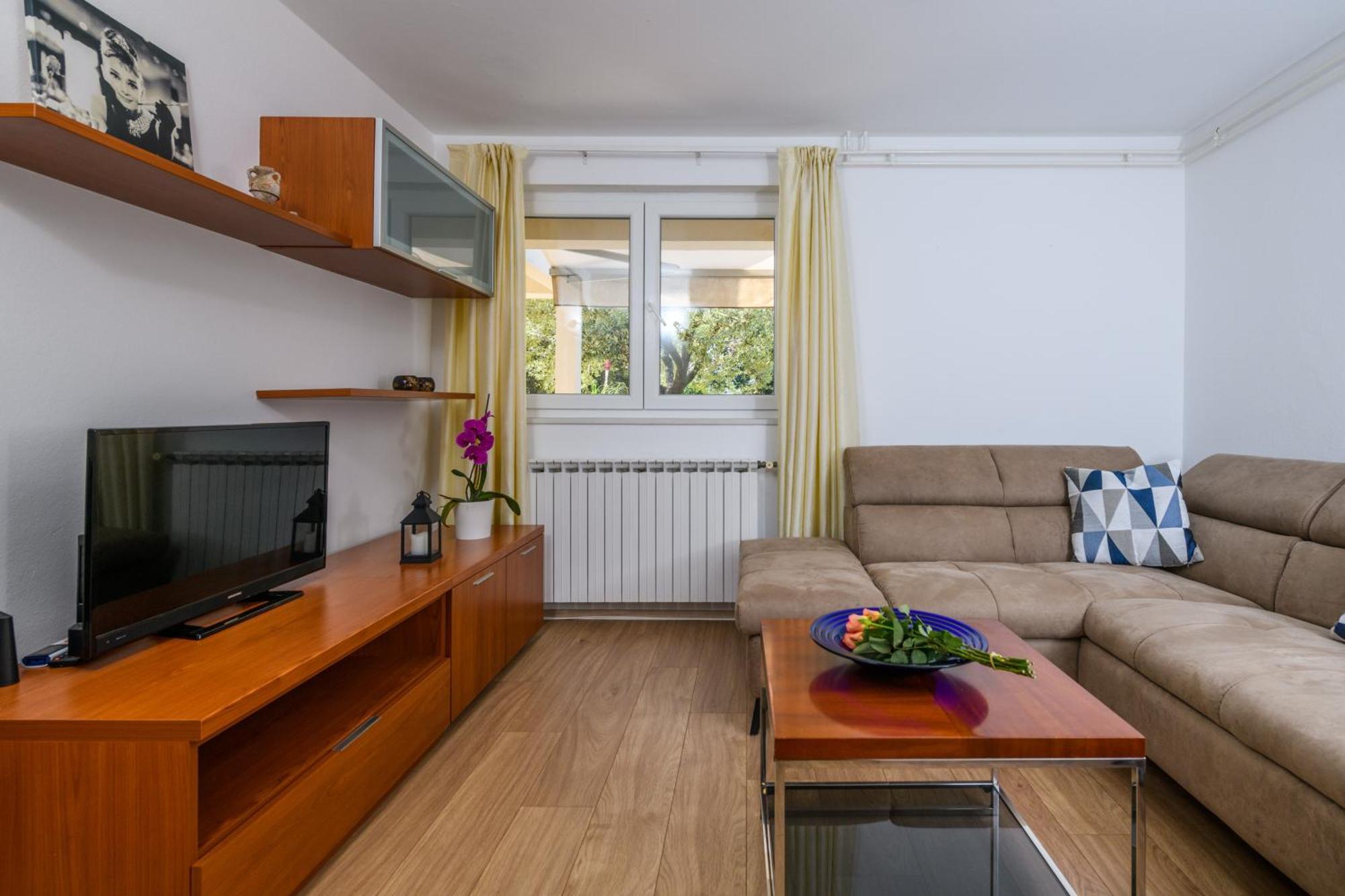 Krajcar Apartment Banjole Exterior photo